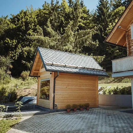 Med Smrekami - With Chalet, Sauna And Jacuzzi Cerklje na Gorenjskem