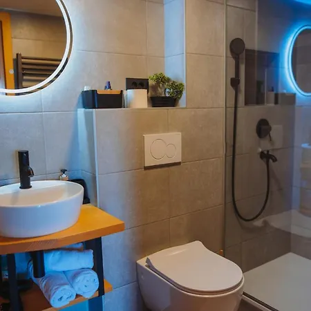 Dom wakacyjny Med Smrekami - With Chalet, Sauna And Jacuzzi *