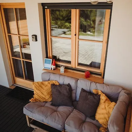 Dom wakacyjny Med Smrekami - With Chalet, Sauna And Jacuzzi