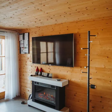 Med Smrekami - With Chalet, Sauna And Jacuzzi Holiday home Cerklje na Gorenjskem