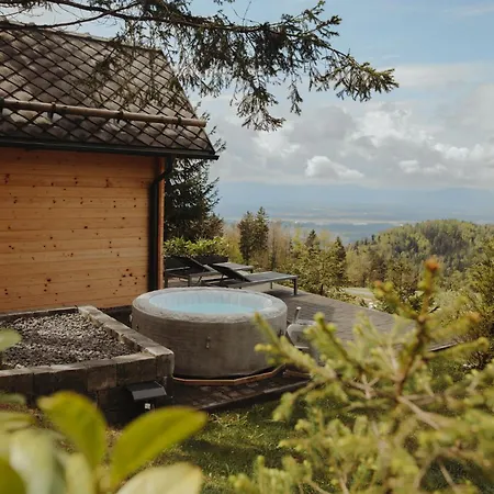 Med Smrekami - With Chalet, Sauna And Jacuzzi Dom wakacyjny